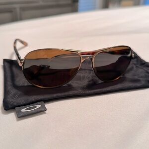 Oakley Women’s Aviators